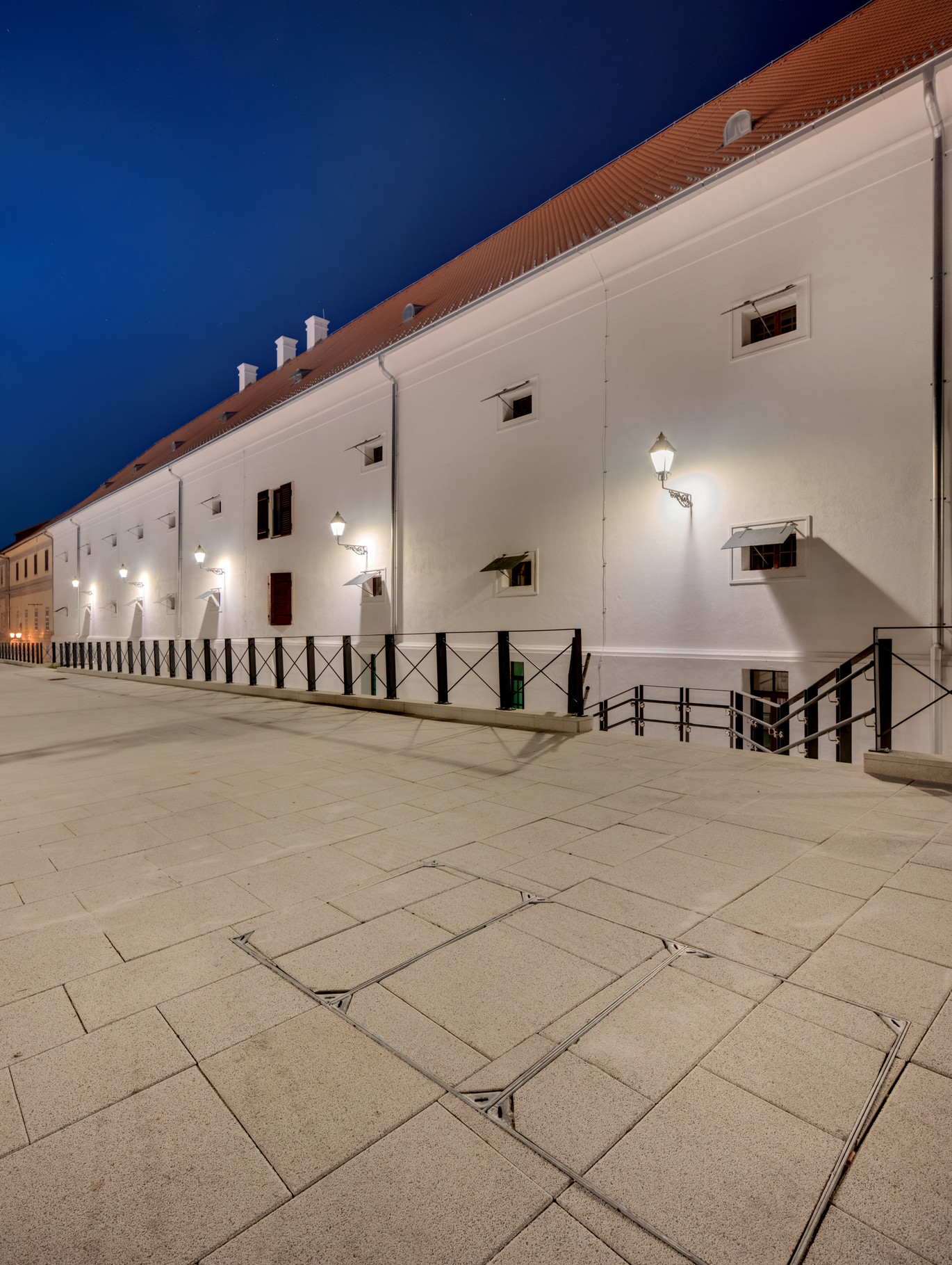 Trg Vatroslava Lisinskog, Osijek - ACO TopTek Paving Trg Vatroslava Lisinskog, Osijek - ACO TopTek Paving