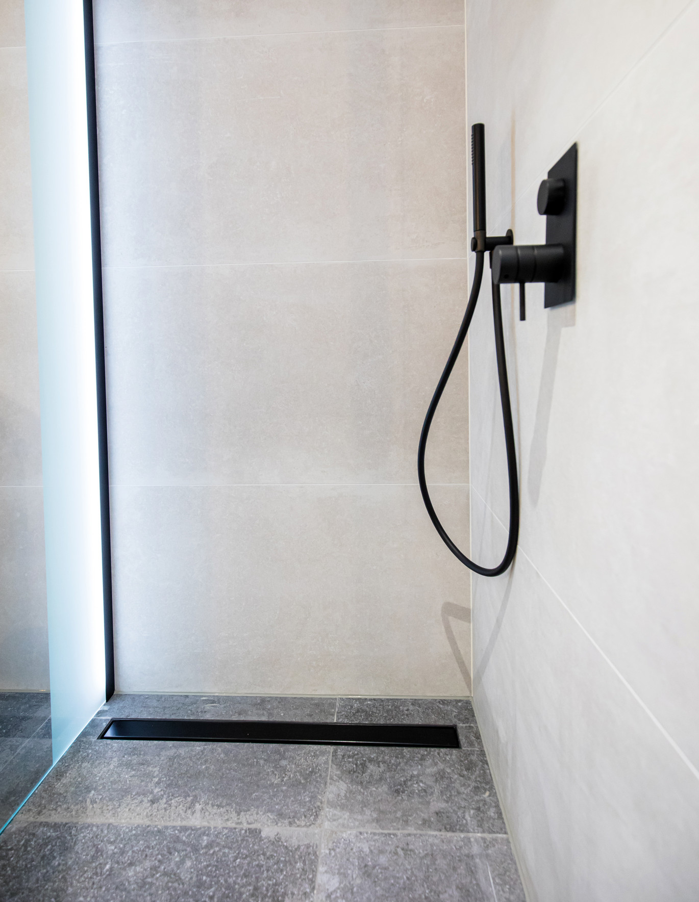 ShowerDrain C Black2